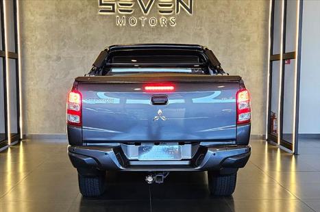 MITSUBISHI L 200 Triton 2.4 16V SPORT HPE 4X4 CABINE DUPLA TURBO DIESEL AUTOMÁTICO, Foto 4