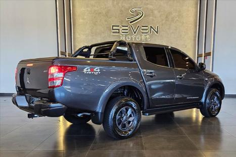 MITSUBISHI L 200 Triton 2.4 16V SPORT HPE 4X4 CABINE DUPLA TURBO DIESEL AUTOMÁTICO, Foto 5