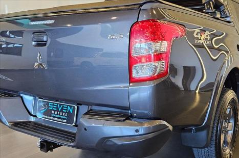 MITSUBISHI L 200 Triton 2.4 16V SPORT HPE 4X4 CABINE DUPLA TURBO DIESEL AUTOMÁTICO, Foto 9