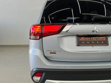 MITSUBISHI Outlander 2.0 16V 4P AUTOM�TICO, Foto 12