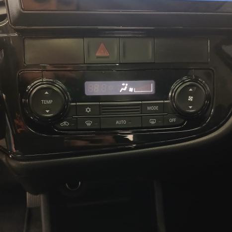 MITSUBISHI Outlander 2.0 16V 4P AUTOM�TICO, Foto 11