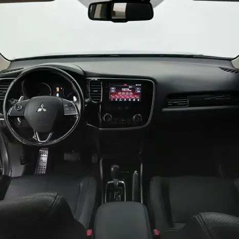 MITSUBISHI Outlander 2.0 16V 4P AUTOMÁTICO, Foto 5
