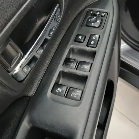 MITSUBISHI Outlander 2.0 16V 4P AUTOMÁTICO, Foto 10