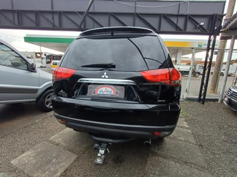 MITSUBISHI Pajero 3.2 16V 4P 4X4 7 LUGARES HPE TURBO DIESEL INTERCOOLER AUTOMTICO, Foto 4