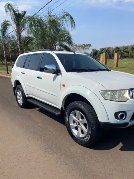 MITSUBISHI Pajero Dakar 3.2 16V 4P HPE S 4X4 TURBO DIESEL INTECOOLER 7 LUGARES AUTOM�TICO, Foto 2