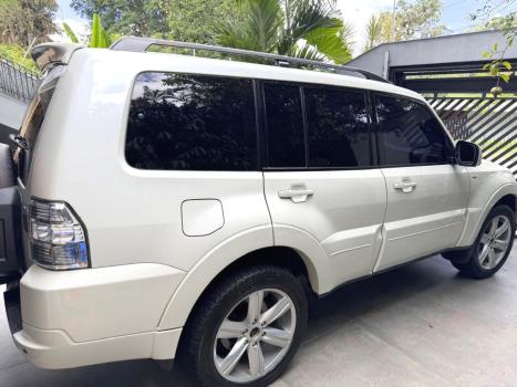 MITSUBISHI Pajero Full 3.2 16V 4P HPE 4X4 TURBO DIESEL AUTOM�TICO, Foto 2