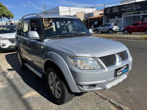 MITSUBISHI Pajero TR4 2.0 16V 4P 4X4 FLEX AUTOMÁTICO, Foto 2 MITSUBISHI Pajero TR4 2.0 16V 4P 4X4 FLEX AUTOMÁTICO, Foto 2