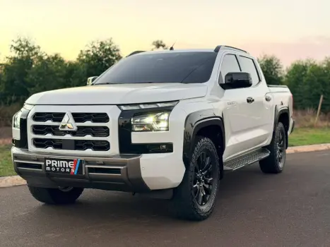 MITSUBISHI Triton 2.4 KATANA BITURBO DIESEL CABINE DUPLA 4X4 AUTOM�TICO, Foto 2