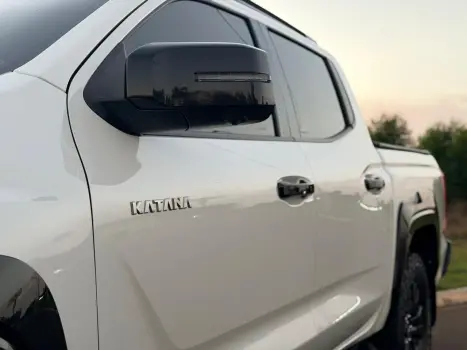 MITSUBISHI Triton 2.4 KATANA BITURBO DIESEL CABINE DUPLA 4X4 AUTOM�TICO, Foto 3