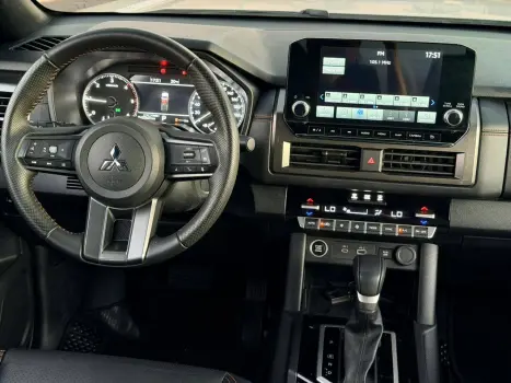 MITSUBISHI Triton 2.4 KATANA BITURBO DIESEL CABINE DUPLA 4X4 AUTOM�TICO, Foto 12
