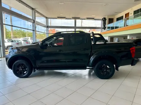 NISSAN Frontier 2.3 ATTACK CABINE DUPLA 4X4 BI-TURBO DIESEL AUTOMTICO, Foto 4