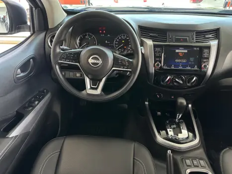 NISSAN Frontier 2.3 ATTACK CABINE DUPLA 4X4 BI-TURBO DIESEL AUTOMTICO, Foto 6