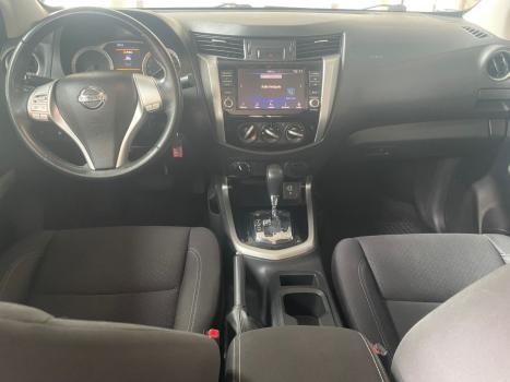 NISSAN Frontier 2.3 ATTACK CABINE DUPLA 4X4 BI-TURBO DIESEL AUTOM�TICO, Foto 6