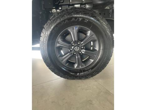 NISSAN Frontier 2.3 ATTACK CABINE DUPLA 4X4 BI-TURBO DIESEL AUTOM�TICO, Foto 14