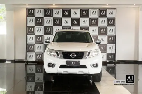 NISSAN Frontier 2.3 16V SE 4X4 CABINE DUPLA BI-TURBO DIESEL AUTOM�TICO, Foto 2