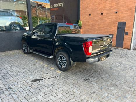 NISSAN Frontier 2.3 16V XE 4X4 CABINE DUPLA BI-TURBO DIESEL AUTOM�TICO, Foto 4