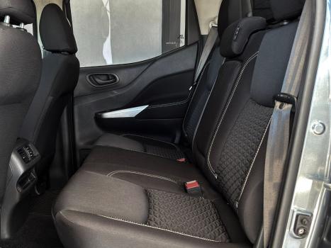 NISSAN Frontier 2.3 16V PLATINUM CABINE DUPLA 4X4 BI-TURBO DIESEL AUTOM�TICO, Foto 11