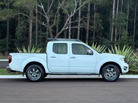 NISSAN Frontier 2.3 16V LE 4X4 CABINE DUPLA BI-TURBO DIESEL AUTOM�TICO, Foto 4