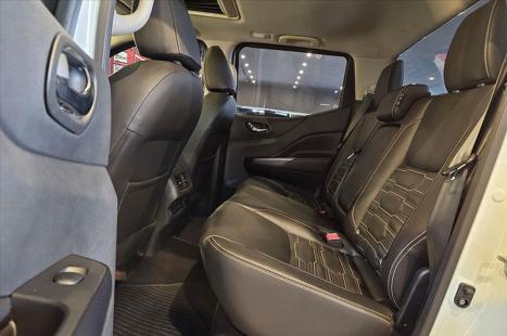 NISSAN Frontier 2.3 16V PRO4X CABINE DUPLA 4X4 BI-TURBO DIESEL AUTOM�TICO, Foto 18