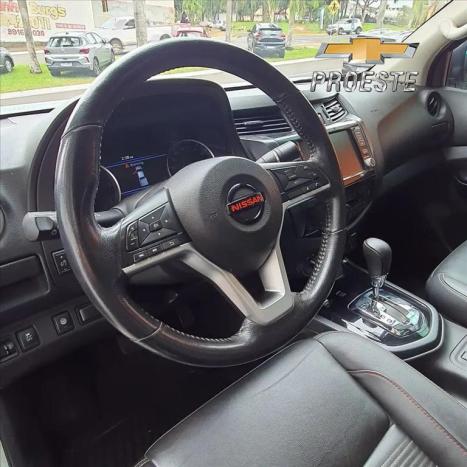 NISSAN Frontier 2.3 16V PRO4X CABINE DUPLA 4X4 BI-TURBO DIESEL AUTOMÁTICO, Foto 4