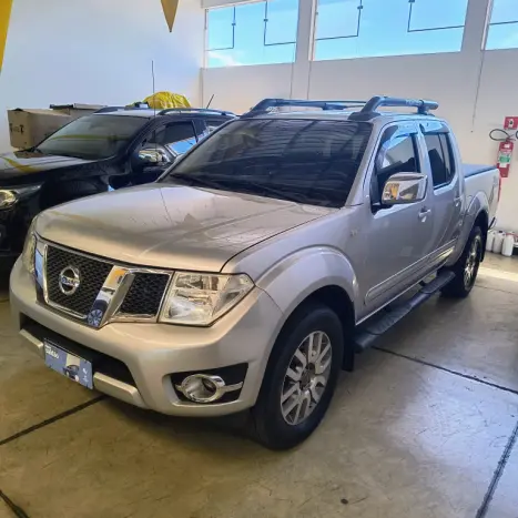NISSAN Frontier 2.5 SE 4X4 TURBO DIESEL CABINE DUPLA, Foto 2