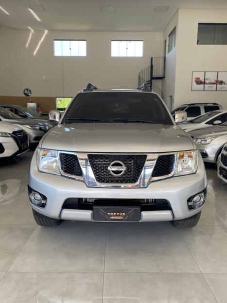 NISSAN Frontier 2.5 SL 4X4 TURBO DIESEL CABINE DUPLA AUTOM�TICO, Foto 3