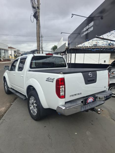 NISSAN Frontier 2.5 SL 4X4 TURBO DIESEL CABINE DUPLA AUTOMÁTICO, Foto 6