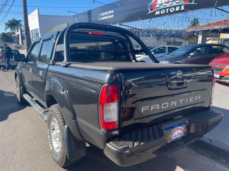 NISSAN Frontier 2.8 SE 4X4 TURBO DIESEL CABINE DUPLA, Foto 3