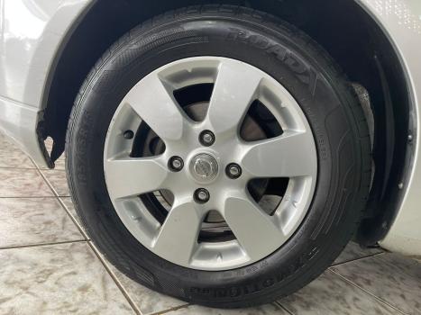 NISSAN Grand Livina 1.8 16V 4P SL FLEX AUTOMTICO, Foto 3