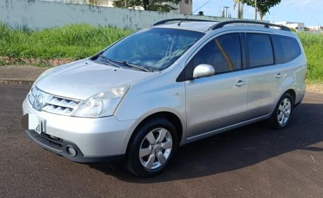 NISSAN Grand Livina 1.8 16V 4P SL FLEX, Foto 2