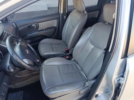 NISSAN Grand Livina 1.8 16V 4P SL FLEX, Foto 8