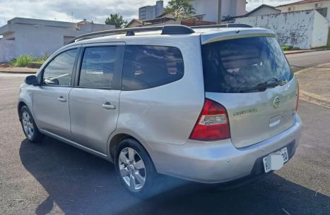 NISSAN Grand Livina 1.8 16V 4P SL FLEX, Foto 12
