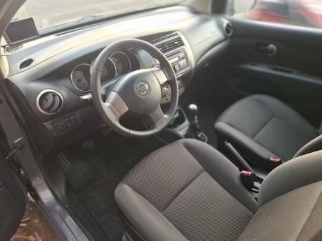 NISSAN Grand Livina 1.8 16V 4P FLEX S, Foto 8