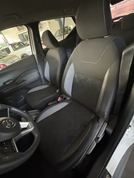 NISSAN Kicks 1.6 16V 4P FLEXSTART S X-TRONIC AUTOMTICO CVT, Foto 4