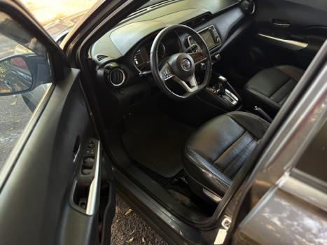 NISSAN Kicks 1.6 16V 4P FLEXSTART SL X-TRONIC AUTOMÁTICO CVT, Foto 2 NISSAN Kicks 1.6 16V 4P FLEXSTART SL X-TRONIC AUTOMÁTICO CVT, Foto 2