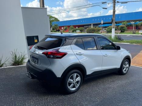NISSAN Kicks 1.6 16V 4P FLEXSTART S DIRECT X-TRONIC AUTOM�TICO CVT, Foto 3