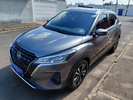 NISSAN Kicks 1.6 16V 4P FLEXSTART XPLAY XTRONIC AUTOM�TICO CVT, Foto 3