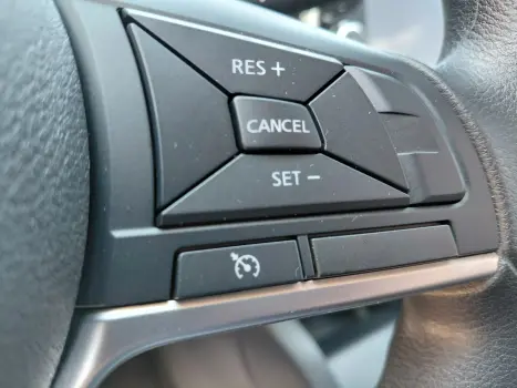 NISSAN Kicks 1.6 16V 4P FLEXSTART XPLAY XTRONIC AUTOM�TICO CVT, Foto 17