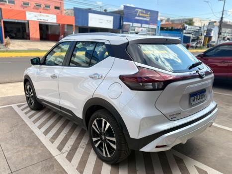 NISSAN Kicks 1.6 16V 4P FLEXSTART EXCLUSIVE XTRONIC AUTOM�TICO CVT, Foto 6