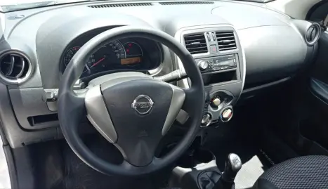 NISSAN March 1.0 12V 4P S FLEX, Foto 5