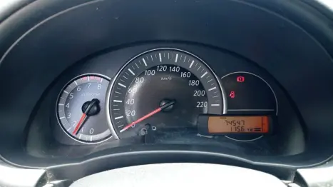 NISSAN March 1.0 12V 4P S FLEX, Foto 9