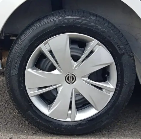 NISSAN March 1.0 12V 4P S FLEX, Foto 11