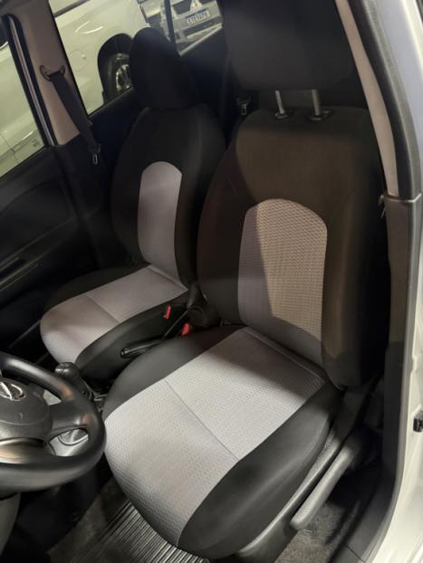 NISSAN March 1.0 16V 4P S FLEX, Foto 6