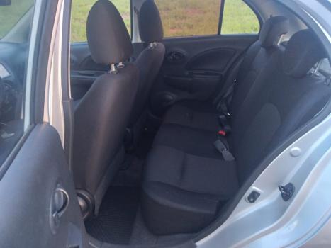 NISSAN March 1.0 16V 4P S FLEX, Foto 4