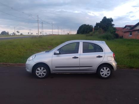 NISSAN March 1.0 16V 4P S FLEX, Foto 11