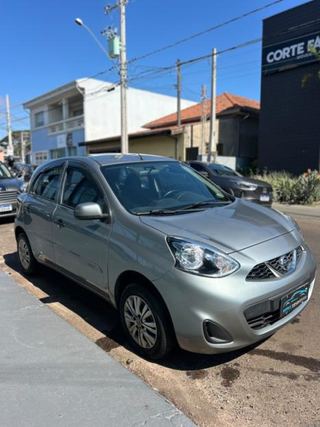 NISSAN March 1.0 16V 4P S FLEX, Foto 2