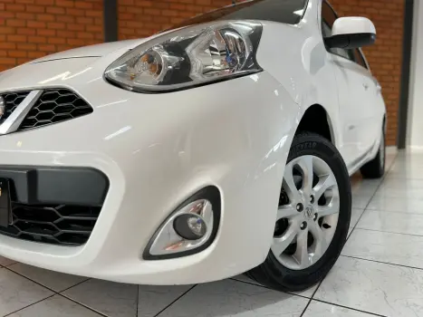 NISSAN March 1.6 16V 4P SV FLEX, Foto 10