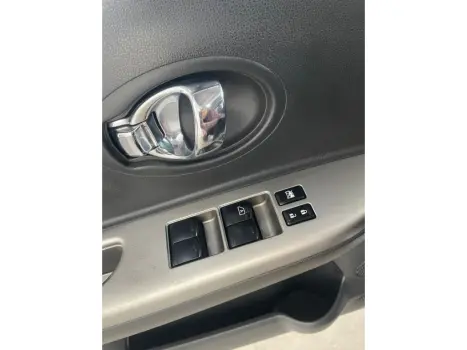 NISSAN March 1.6 16V 4P SV FLEX, Foto 6