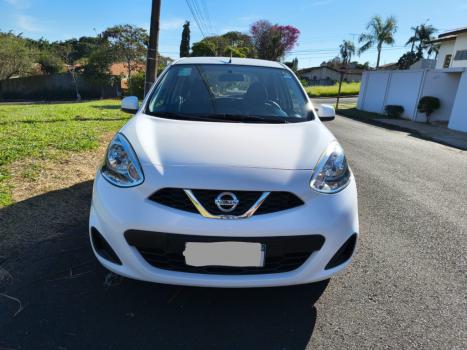 NISSAN March 1.6 16V 4P S FLEX, Foto 2