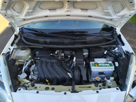 NISSAN March 1.6 16V 4P S FLEX, Foto 3